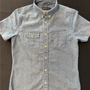 United By Blue Short-Sleeve Button-Down Shirt in Chambray Blue Hemp Org. Cotton